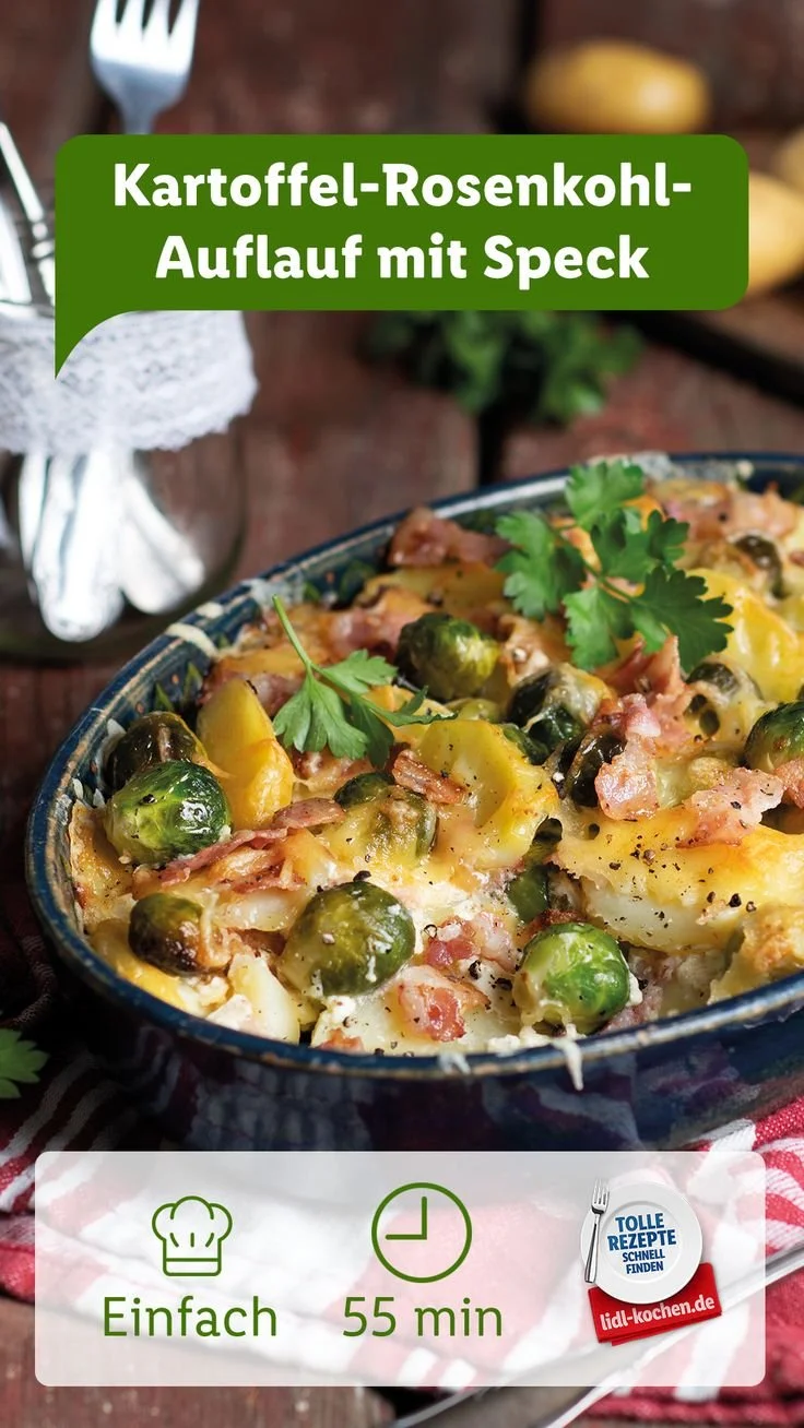 Kartoffel-Rosenkohl-Auflauf mit Speck auf einem Teller serviert